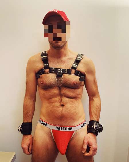 soir�e uro dans cave 11e pour hommes bons pisseurs