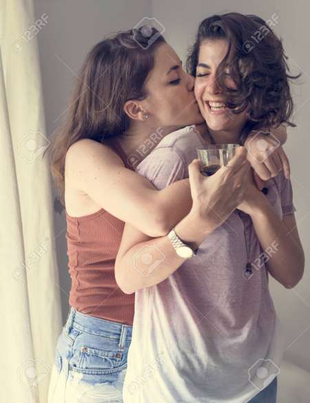 lesbienne qui aiment aussi les homme