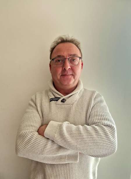 pr-jeuncpl-f- non farouche